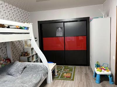 квартира по адресу Чаривная ул., 95