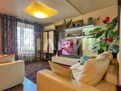 квартира за адресою Лобановского, 30