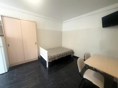 квартира за адресою Комарова вул., 38