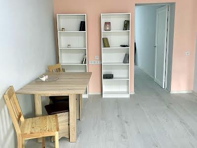 квартира за адресою Дніпровська вул., 2