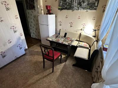 квартира за адресою Героїв просп., 25