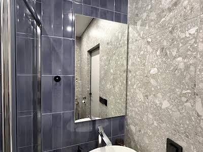 квартира за адресою Літературна вул., 10