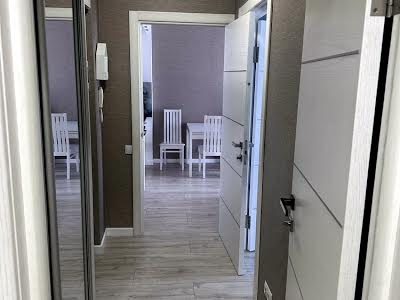 квартира за адресою Салютна вул., 2