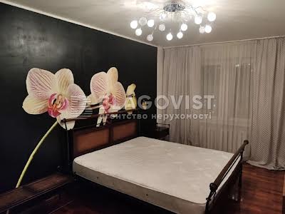 квартира по адресу Урловская ул., 19