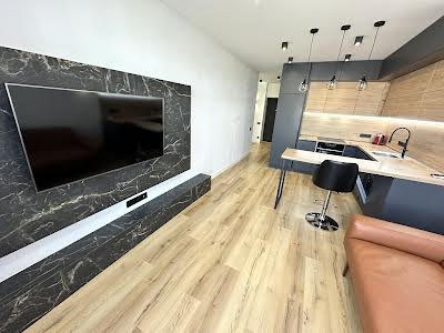 квартира за адресою Дніпровська набережна вул., 18-А
