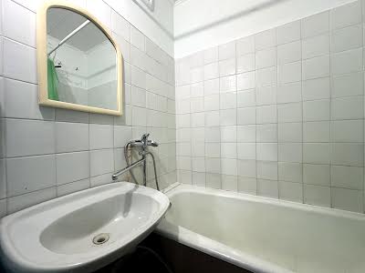 квартира за адресою Каштанова вул., 5