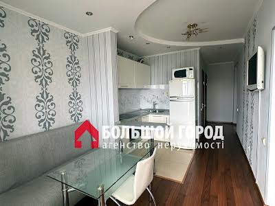 квартира за адресою 12 Квітня, 76