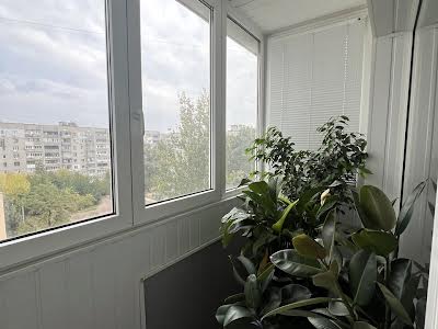 квартира за адресою Калинова вул., 77