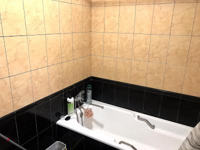 квартира за адресою Ревуцького вул., 5