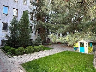 квартира за адресою Оленівська вул., 10