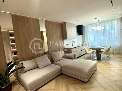 квартира за адресою Салютна вул., 2к19