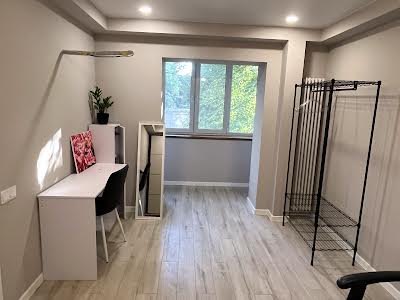 квартира за адресою Андрія Малишка вул., 27