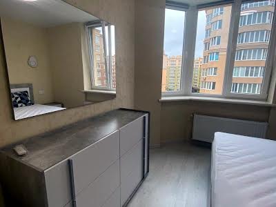 квартира за адресою Корольова вул., 4