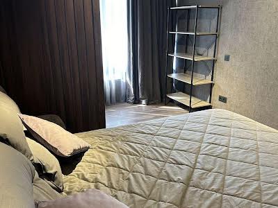 квартира по адресу Салютная ул., 2б