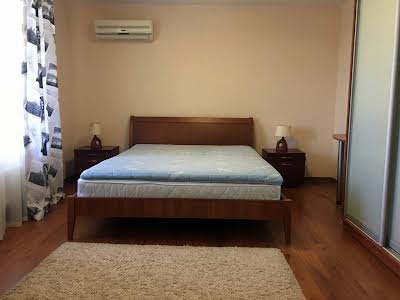 квартира за адресою Гоголівська вул., 17