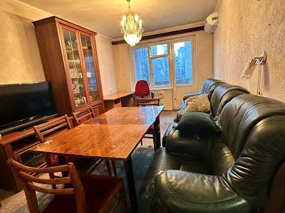 квартира по адресу Героев просп., 17