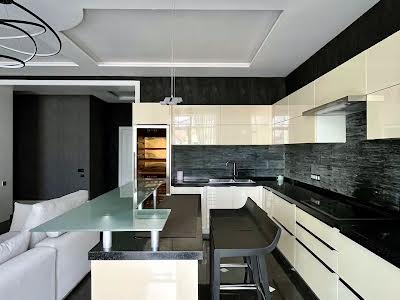 квартира за адресою Дегтярна вул., 19