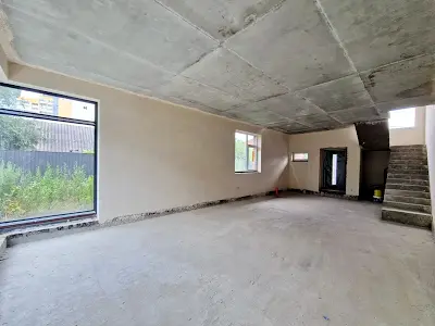 комерційна за адресою Корсунська вул., 5
