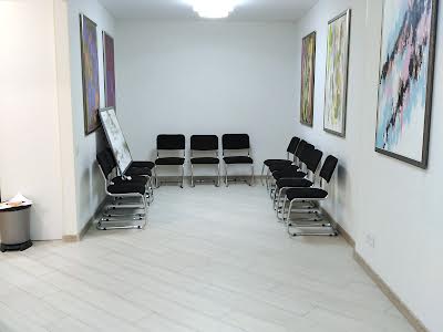 комерційна за адресою Генуезька вул., 3В