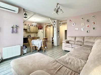 квартира за адресою Регенераторна вул., 4 к2