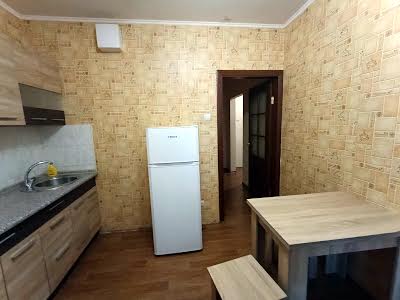 квартира за адресою Софії Русової вул., 3