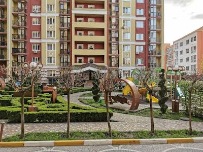квартира по адресу Українська ул., 83б