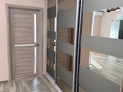 квартира за адресою Олени Теліги вул., 25