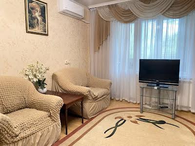 квартира по адресу Александра Мишуги ул., 1/4