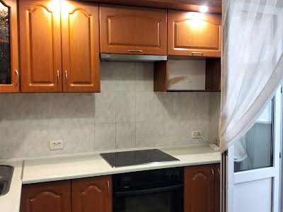 квартира за адресою Райдужна вул., 37