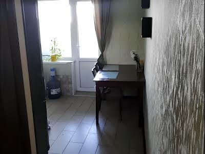 квартира за адресою Райдужна вул., 16