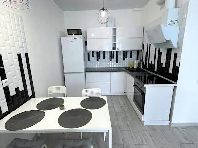 квартира за адресою Георгія Липського, 135