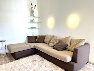 квартира за адресою Шота Руставелі вул., 38
