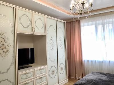 квартира по адресу Левка Лукьяненко ул. (Маршала Тимошенко), 21