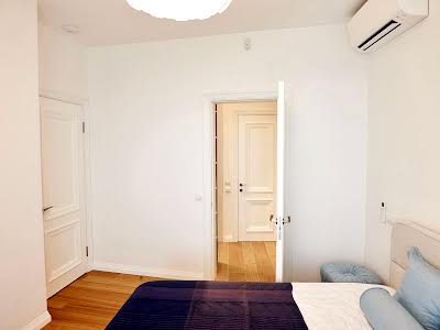 квартира за адресою Буслівська вул., 12