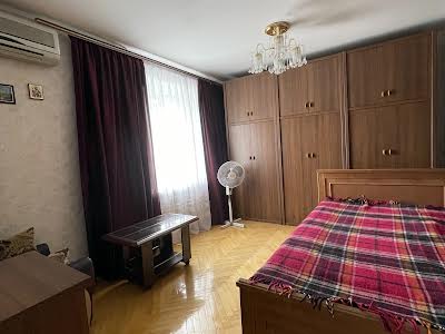 квартира за адресою Бутишів пров. (Андрія Іванова вул.), 12