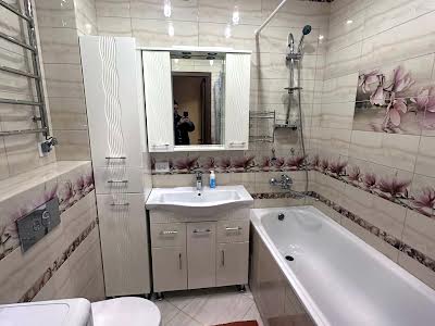 квартира за адресою Бориса Гмирі вул., 18