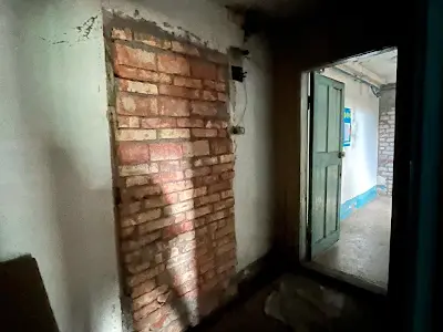комерційна за адресою Міру, 21