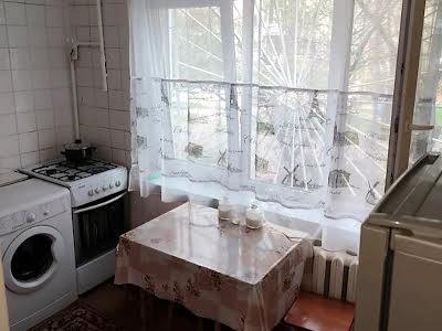 квартира по адресу Строителей ул., 19