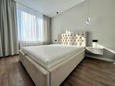 квартира за адресою Степана Бандери вул., 1