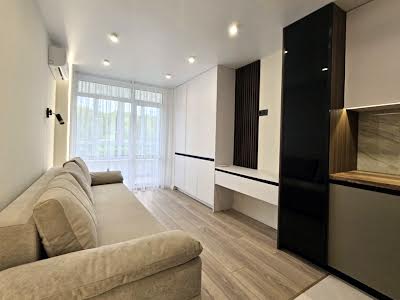 квартира за адресою Вербицького вул., 7