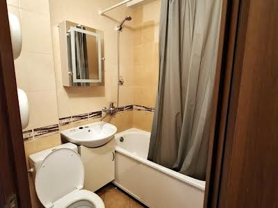 квартира за адресою Братиславська вул., 4