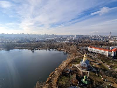 квартира за адресою Героїв полку 