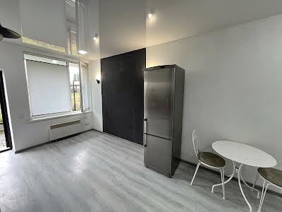 квартира по адресу Євгена Чикаленка ул. (Матросова), 8а