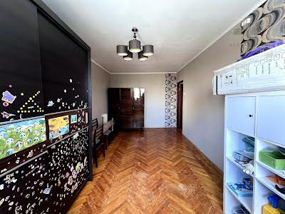 квартира за адресою Гвардейцев Широнинцев, 11Б