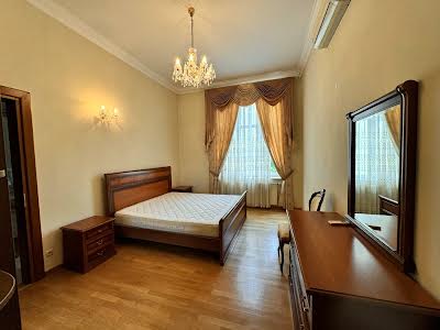 квартира по адресу Новаковского ул., 8