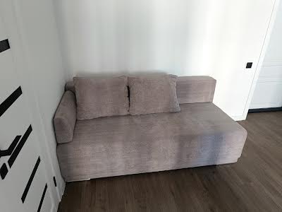 квартира за адресою Ревуцького вул., 40б