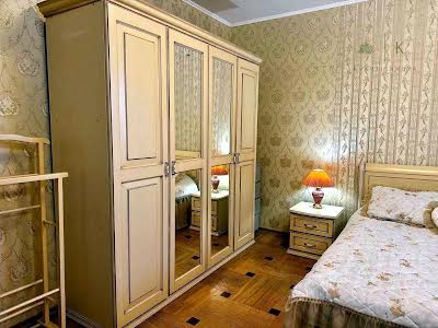 квартира за адресою Гольдбергівська вул. (1-ї Кінної Армії), 9