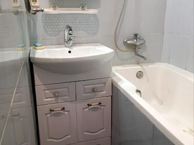 квартира за адресою Калинова вул., 61