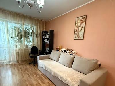 квартира за адресою Озерна вул., 14