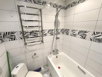 квартира за адресою Стадіонна вул., 13